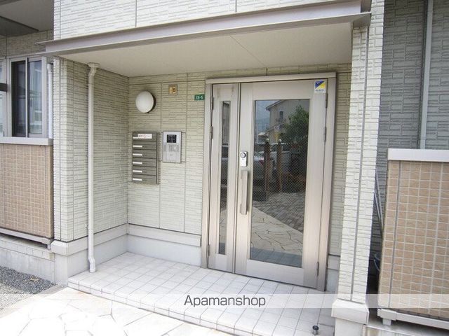 グリーンレジデンス A棟の玄関写真