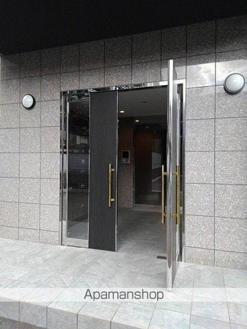グランクリュ佐古 WESTの玄関写真