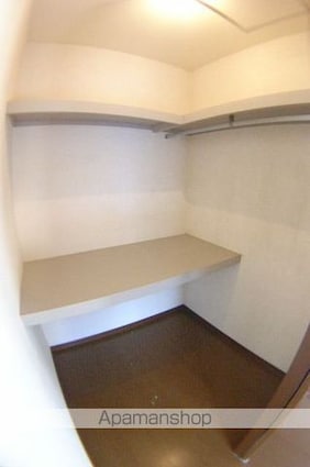 シャーメゾン公園通り[1LDK/42.36m2]の収納
