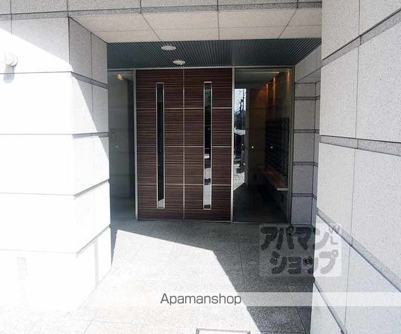 グラマシー京都の玄関写真