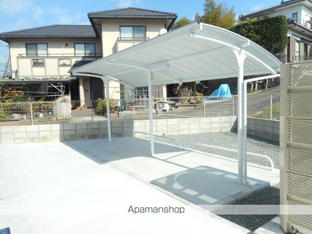 コンフォール四方池の周辺写真