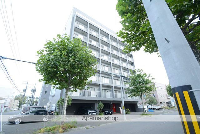 ミルフィオーレ学園前の外観写真