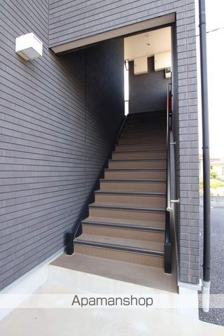 リブリ・ROCHEIIの玄関写真