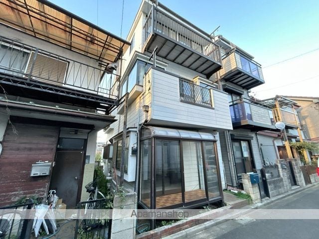 寺尾貸家3階建の外観写真
