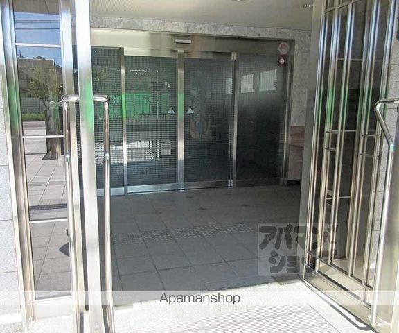 ラポート小林の玄関写真