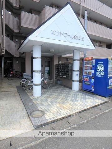 オクトワール宮崎西の玄関写真
