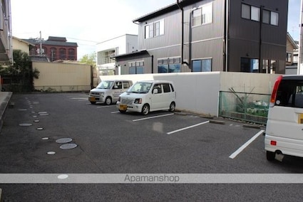 ドミール松永[1K/23.58m2]の駐車場