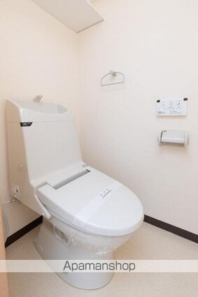 ヴィラ・アンソレイエ香西本町[2LDK/56.7m2]のトイレ