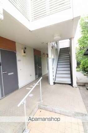 レオネクストＡＤＡＭＡＮＴⅢ[1R/27.8m2]のエントランス1