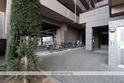 サーパスシティ栗林[2LDK/68.31m2]の共用部1