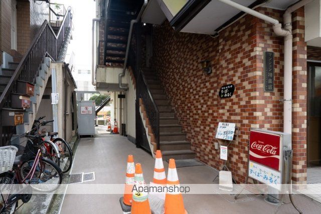 マンション神楽坂の玄関写真