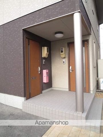 エルスール Aの玄関写真