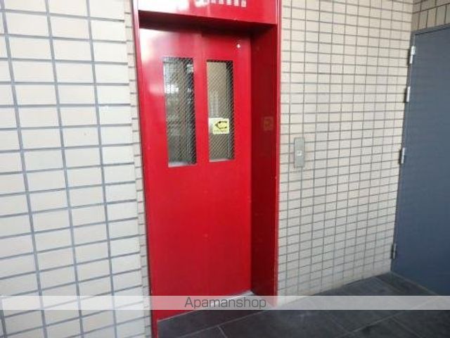 日新ビルの外観写真