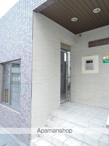 れいめい上荒田の玄関写真