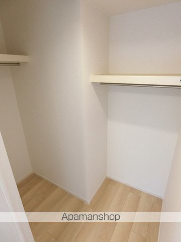 エンブレムBの内装写真
