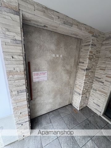 エアフォルク行啓通の外観写真