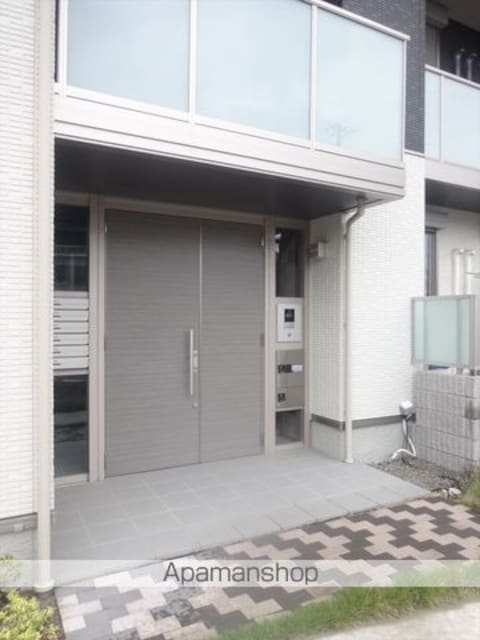 和歌山県和歌山市西小二里３丁目[2LDK/58.82m2]のエントランス2
