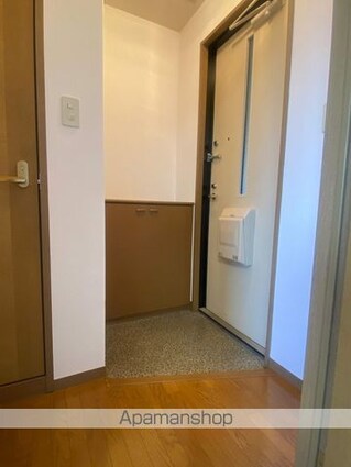 フラワーシティ田町[3LDK/69.11m2]の玄関