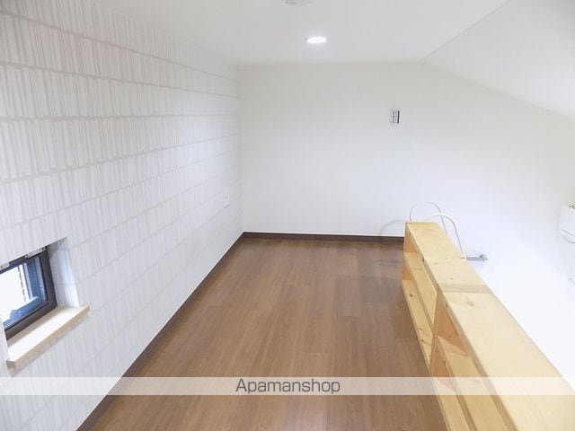 アースクエイク上条A棟の内装写真