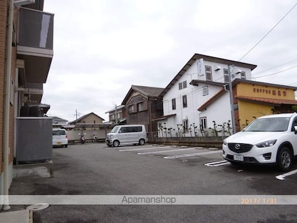 シャーメゾンＲＩＳＵＫＥ[1R/27.5m2]の駐車場