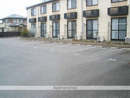 レオパレスなつみ[1K/23.18m2]の駐車場1