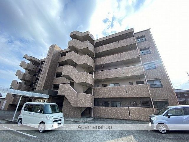 グローバル高田の外観写真