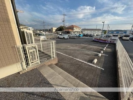 デジール的場[1K/26.49m2]の駐車場5