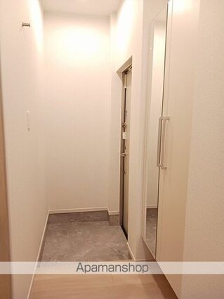 Ｗｅｓｔ　Ｒｉｖｅｒ　Ⅱ[1LDK/45.8m2]の玄関