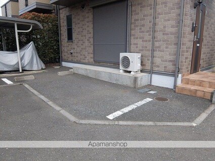 町田タウンハウス[2LDK/60.55m2]の駐車場