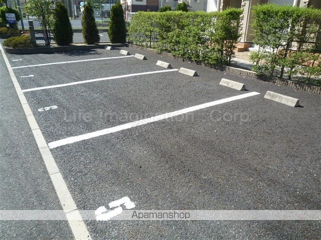 プライムコートBC棟の玄関写真