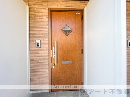 タウンコート筒井　Ａ棟[2LDK/61.43m2]のエントランス2