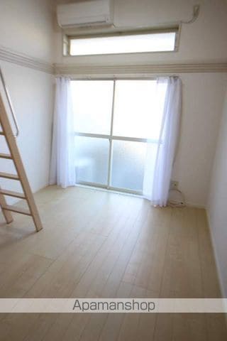 アクセル.の内装写真