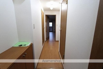 グランディールＦ[1K/30.6m2]の玄関