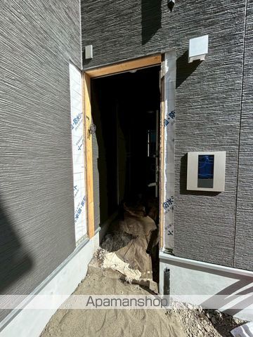 カインドネス小田急相模原IIIの玄関写真