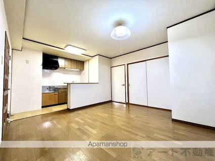 シャルマンコーポ土居[3LDK/65m2]の内装1