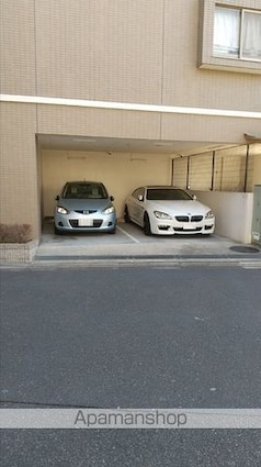 カスタリア森下[1LDK/40.11m2]の駐車場