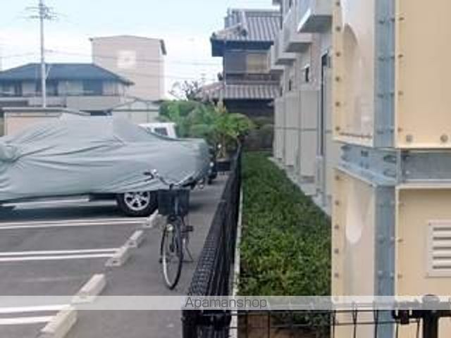レオパレス新家IIの玄関写真