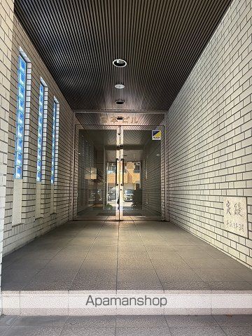 倉本ビルの玄関写真