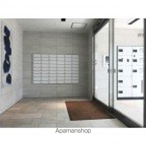 エンクレスト新屋敷の玄関写真