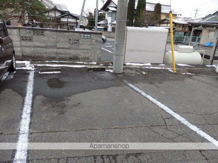 水汲サンレジデンス香[2DK/41m2]の駐車場