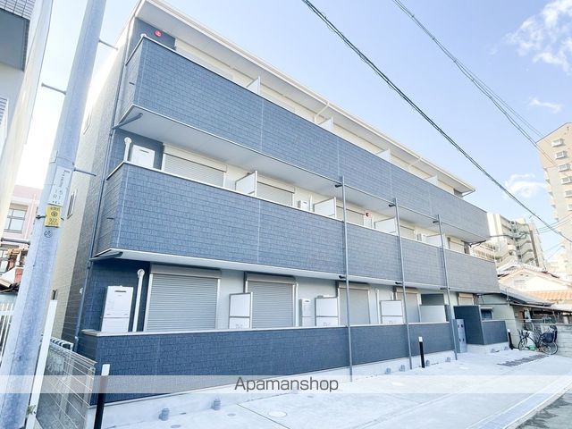クレセント江坂の外観写真