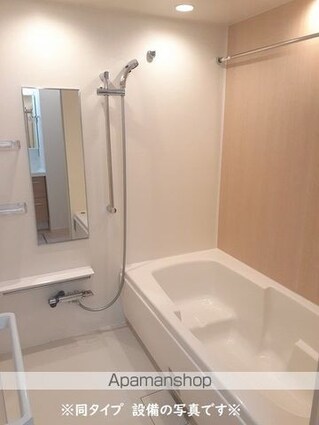 ワイ　ウィステリア[2LDK/62.61m2]のバス