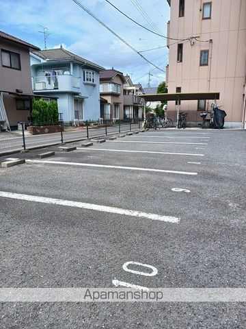 ビュー・セジュール[2LDK/56.51m2]の駐車場