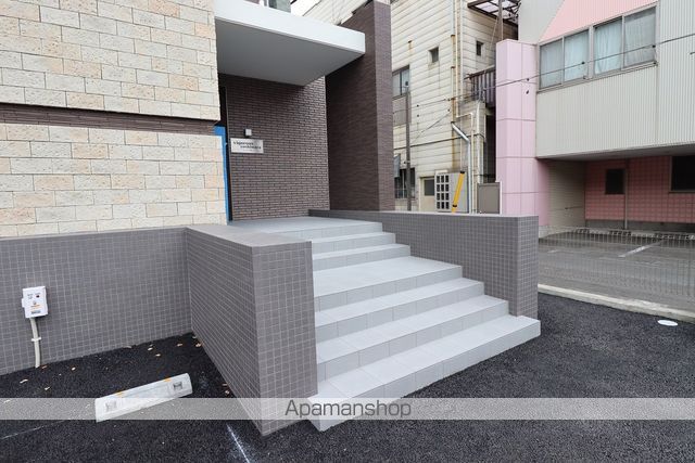 ヴィガラス吉原の玄関写真