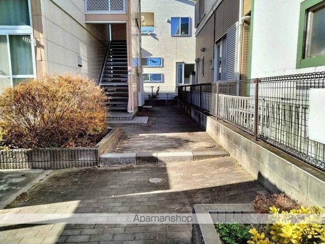 レオパレスピュアの玄関写真