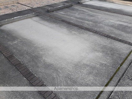 ベルフィオーレ[1K/35.95m2]の駐車場