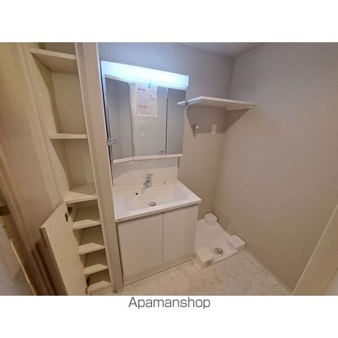 スプランディッド福島WESTの内装写真