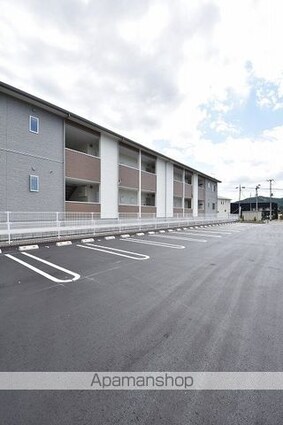 ヴィラ・コンフォール　Ａ[1LDK/50.33m2]の駐車場