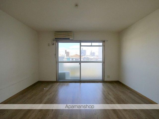 マンションリバエイトの内装写真