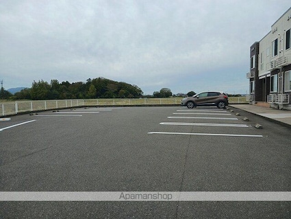 パークウィンド[2DK/53.91m2]の駐車場